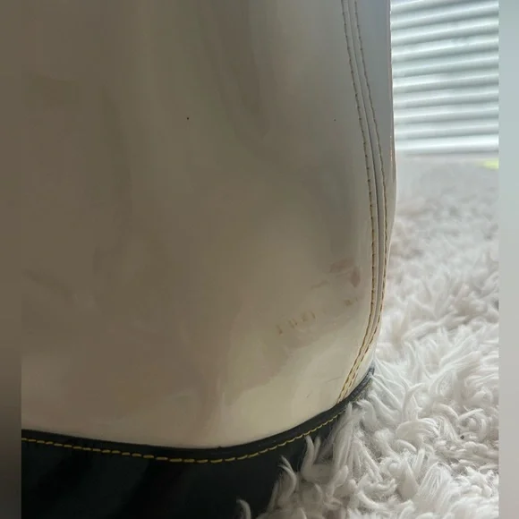 Dooney & Bourke Bucket Purse - Picture 5 of 13